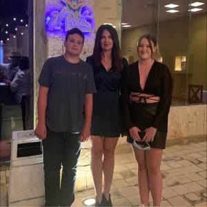 Meet your Posher, Joni